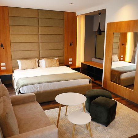 Olivia'S Hill Resort Kryemëdhej Eksteriør bilde