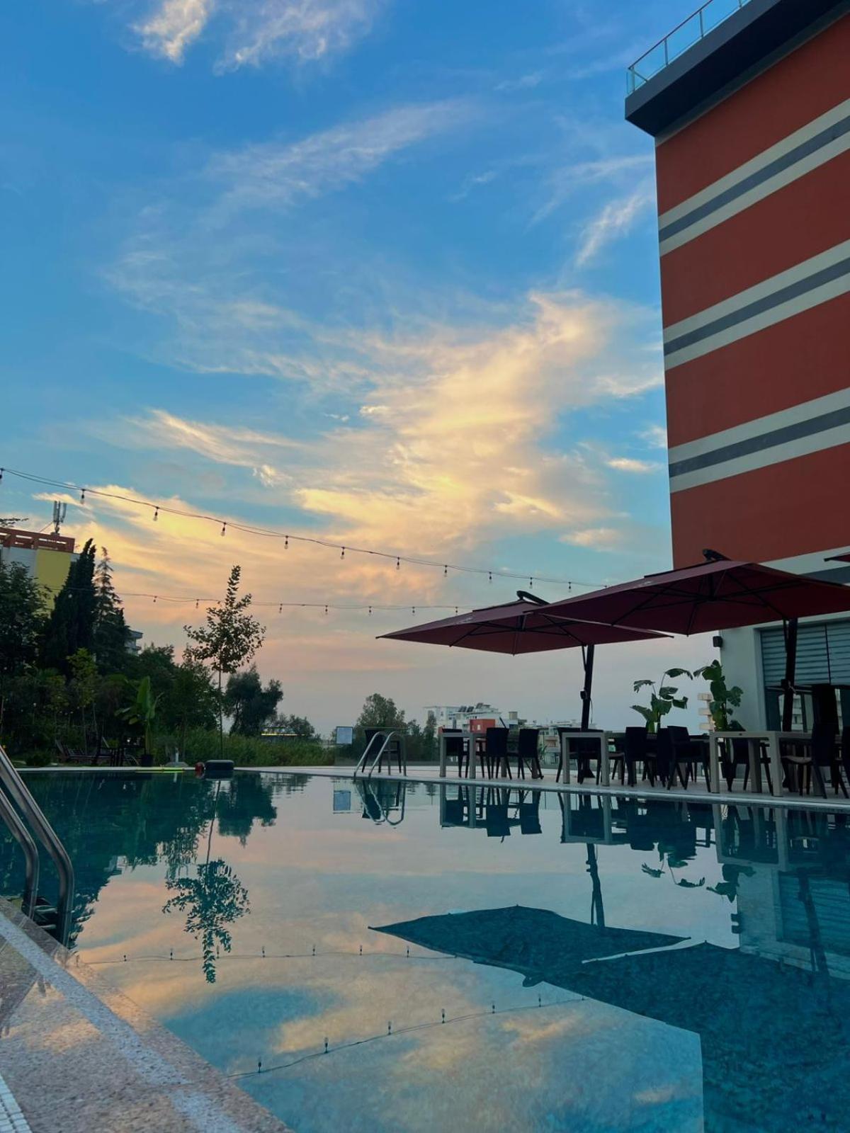 Olivia'S Hill Resort Kryemëdhej Eksteriør bilde