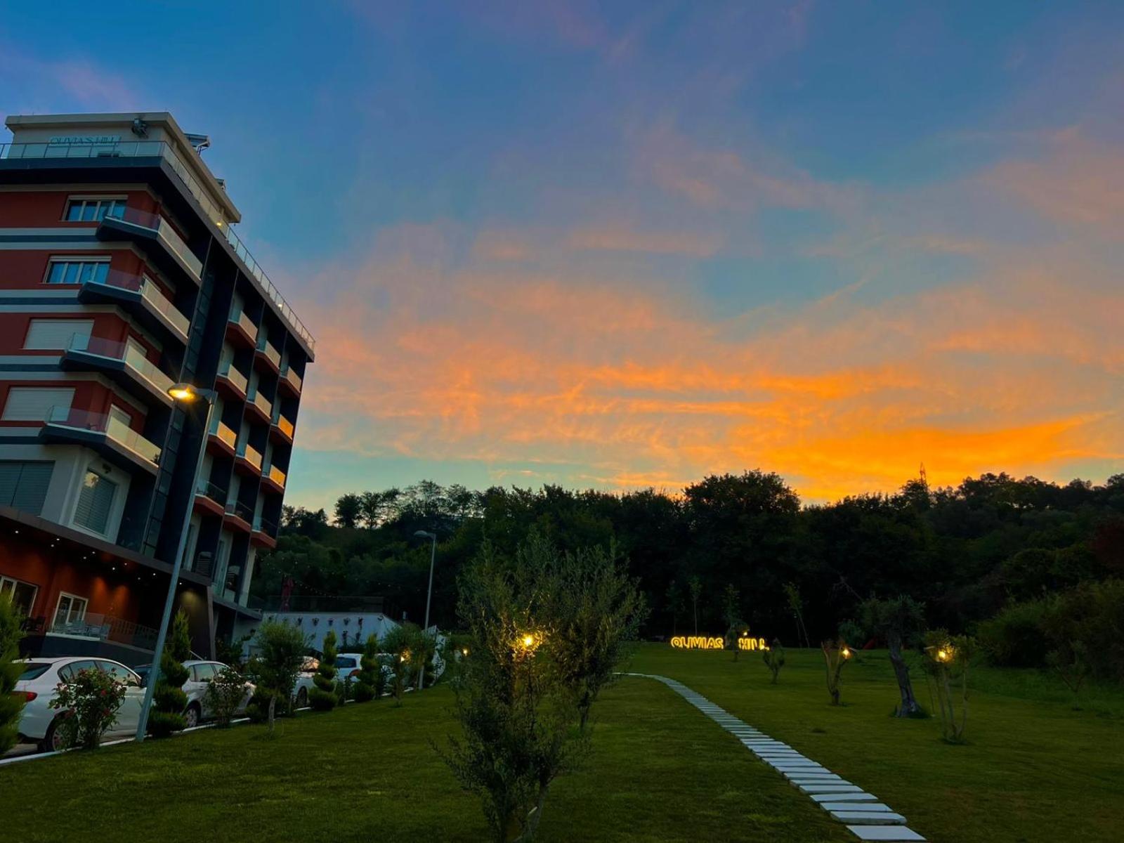 Olivia'S Hill Resort Kryemëdhej Eksteriør bilde