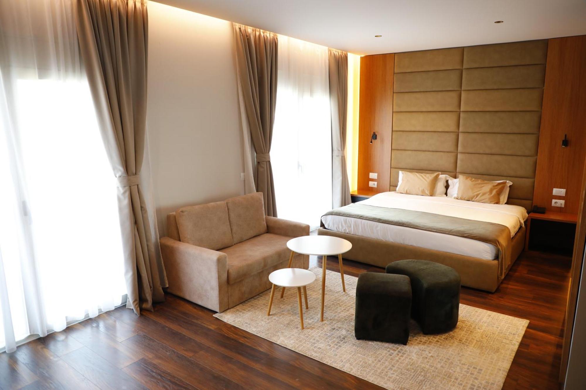 Olivia'S Hill Resort Kryemëdhej Eksteriør bilde