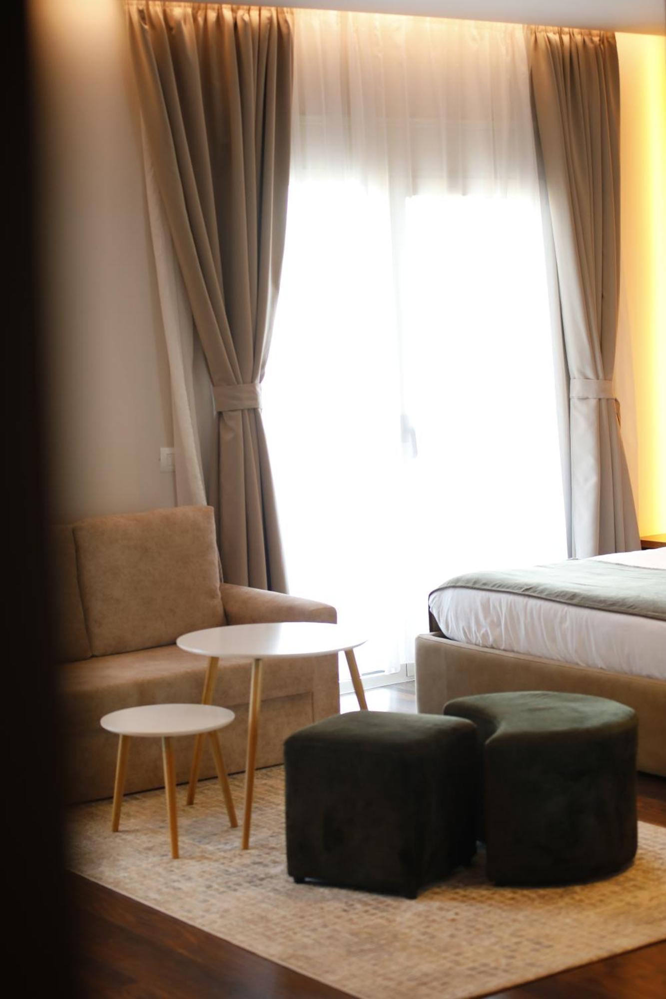 Olivia'S Hill Resort Kryemëdhej Eksteriør bilde