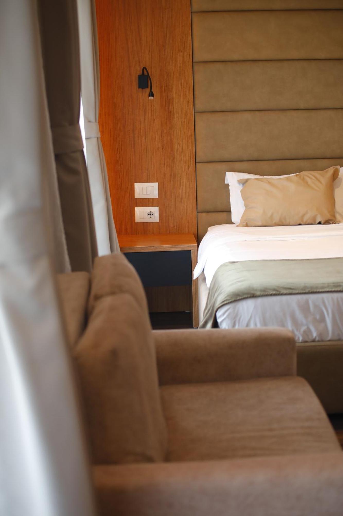 Olivia'S Hill Resort Kryemëdhej Eksteriør bilde